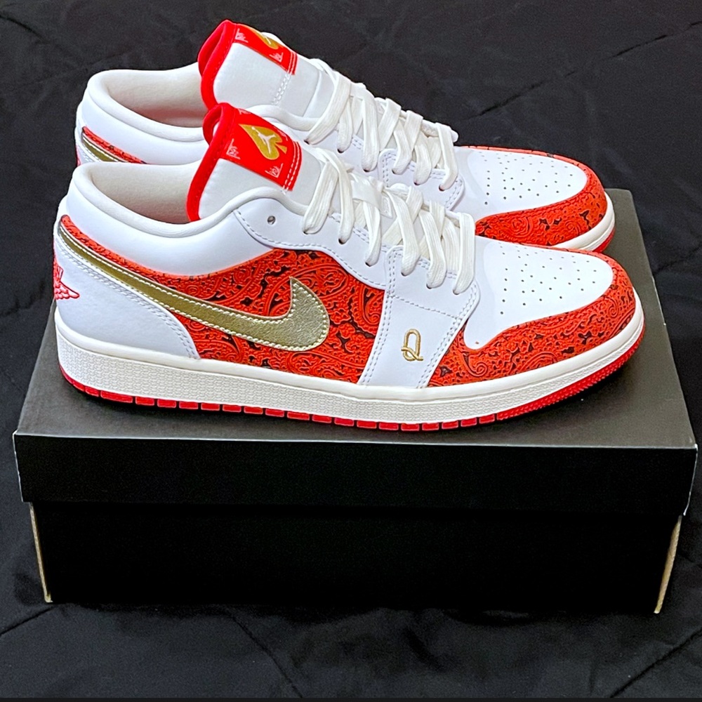 Jordan 1 Low SE “Spades”